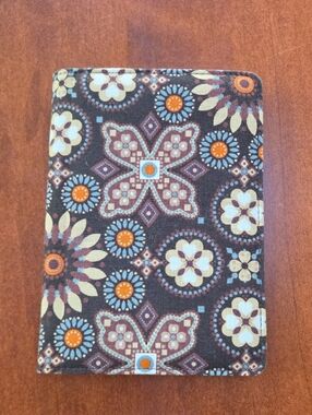 Vera Bradley E-reader Holder